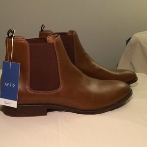 NWT Men's brown dress boots